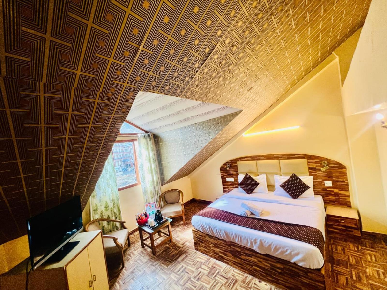Hotel Kalinga Grand - Luxury Comfort !! Travellers Delight !! Budget Friendly !! Prime Location !! Guest Favourite Manāli Exteriér fotografie