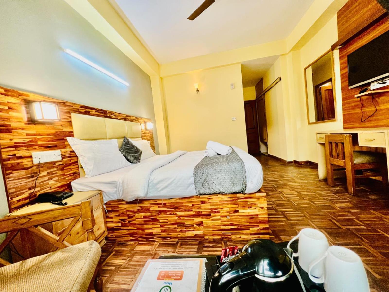 Hotel Kalinga Grand - Luxury Comfort !! Travellers Delight !! Budget Friendly !! Prime Location !! Guest Favourite Manāli Exteriér fotografie